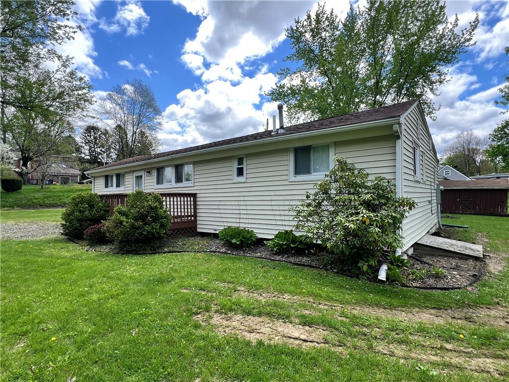 Property Photo: 11859 Kammerer Ave PA 16316