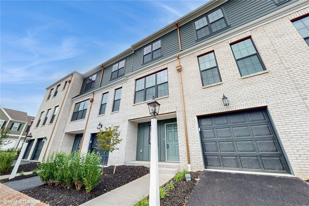 Property Photo: 314 East Lake PA 16066