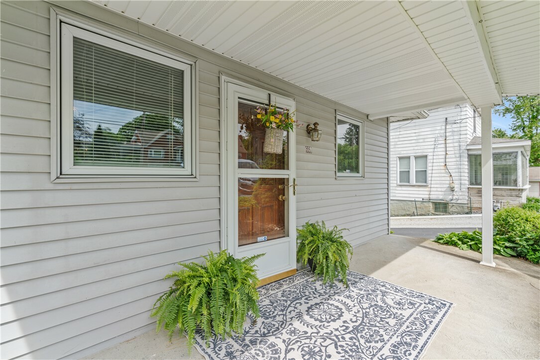 Property Photo: 660 Brownstown Rd PA 15647