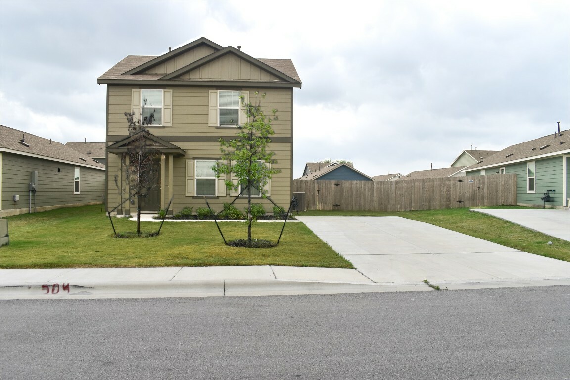 Property Photo:  504 Sunray Drive  TX 78644 