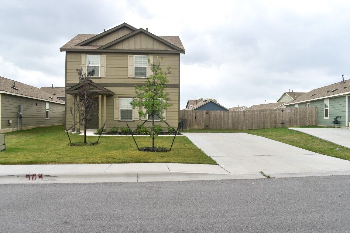 Property Photo:  504 Sunray Drive  TX 78644 