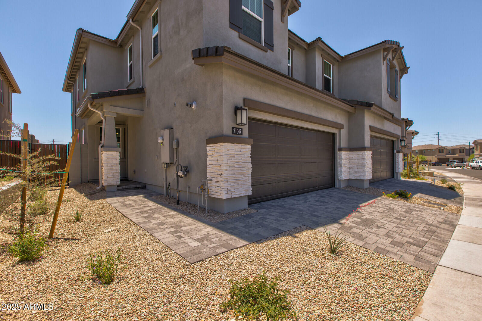 Property Photo: 21047 N 58th Way AZ 85054