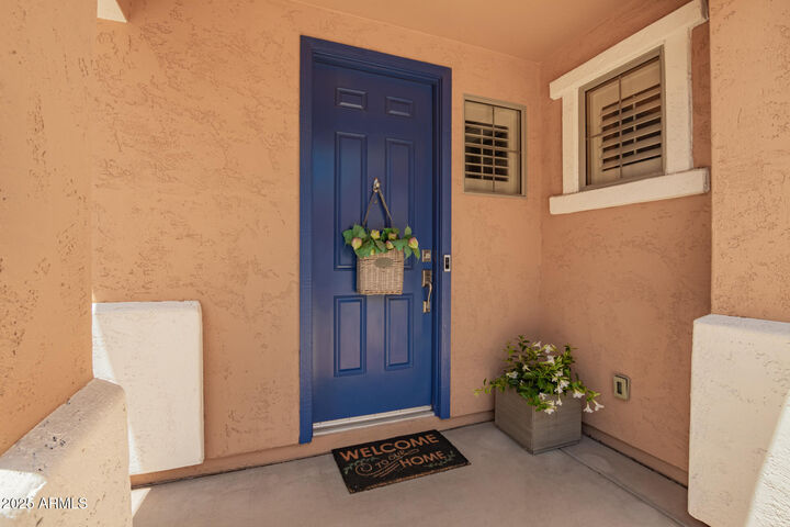 Property Photo:  963 S Colonial Drive  AZ 85296 