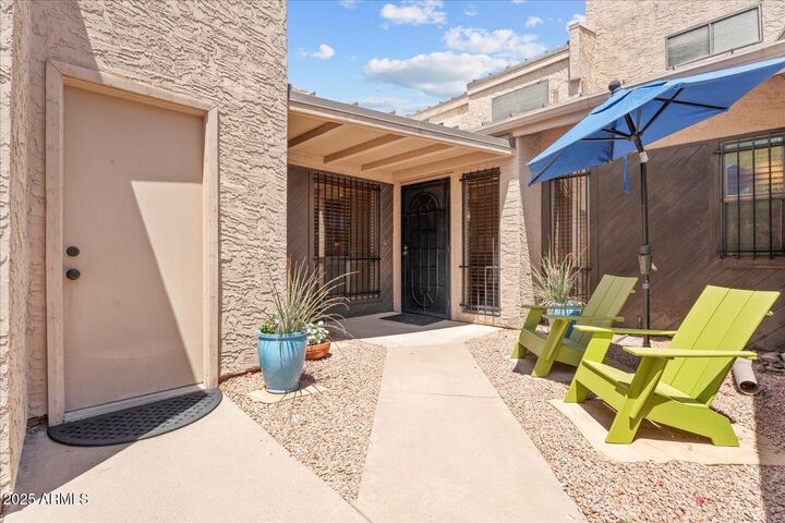 Property Photo: 2313 S Grandview Avenue AZ 85282