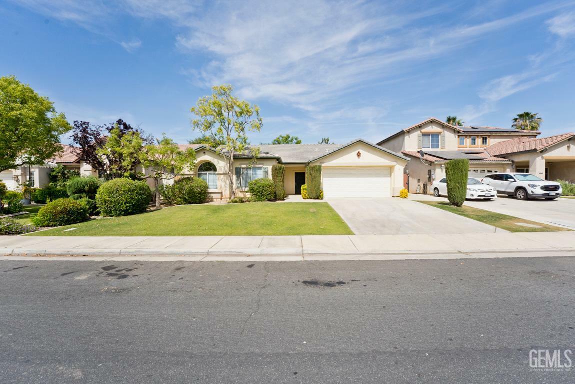 Property Photo: 6720 Alderbrook Lane CA 93312