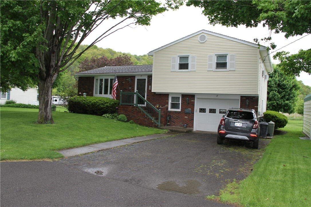 17 Hillview Drive  Bath NY 14810 photo