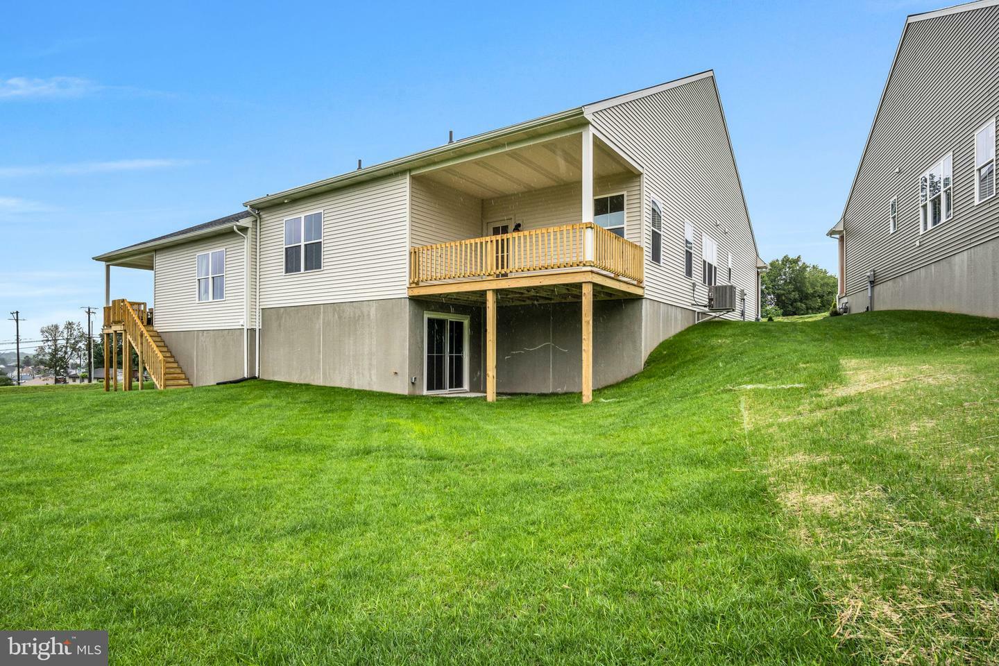 Property Photo: 910 N Lincoln Street 002-01 PA 17078