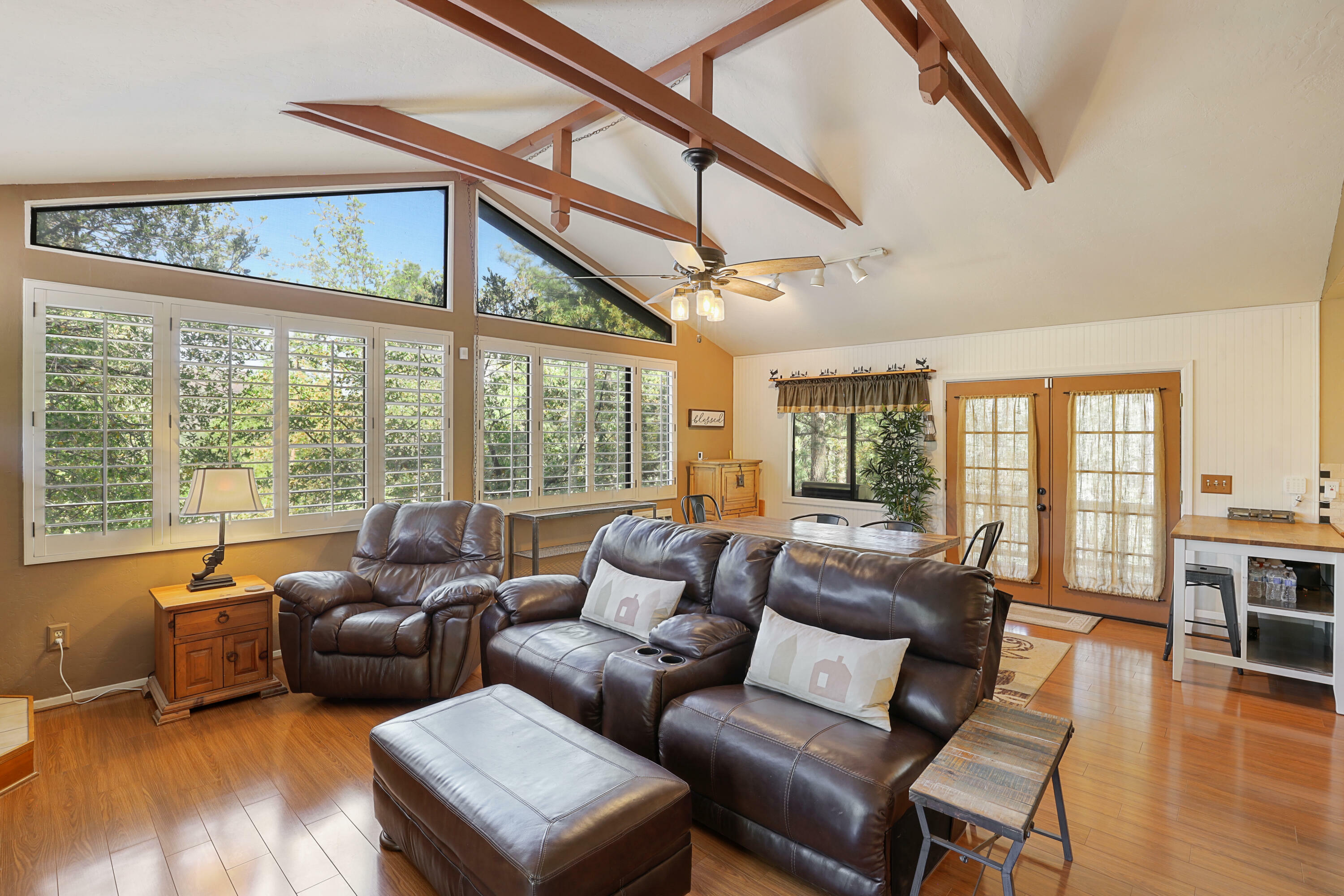 Property Photo: 6869 W Ute Trail AZ 85544