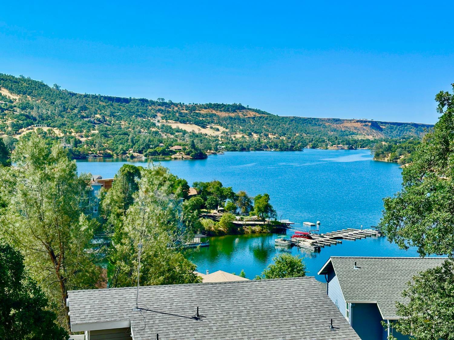 Property Photo: 454 Hilltop Estates Drive CA 95228