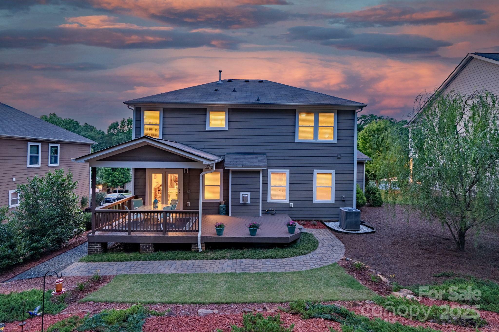Property Photo: 1919 Madeira Circle NC 28173