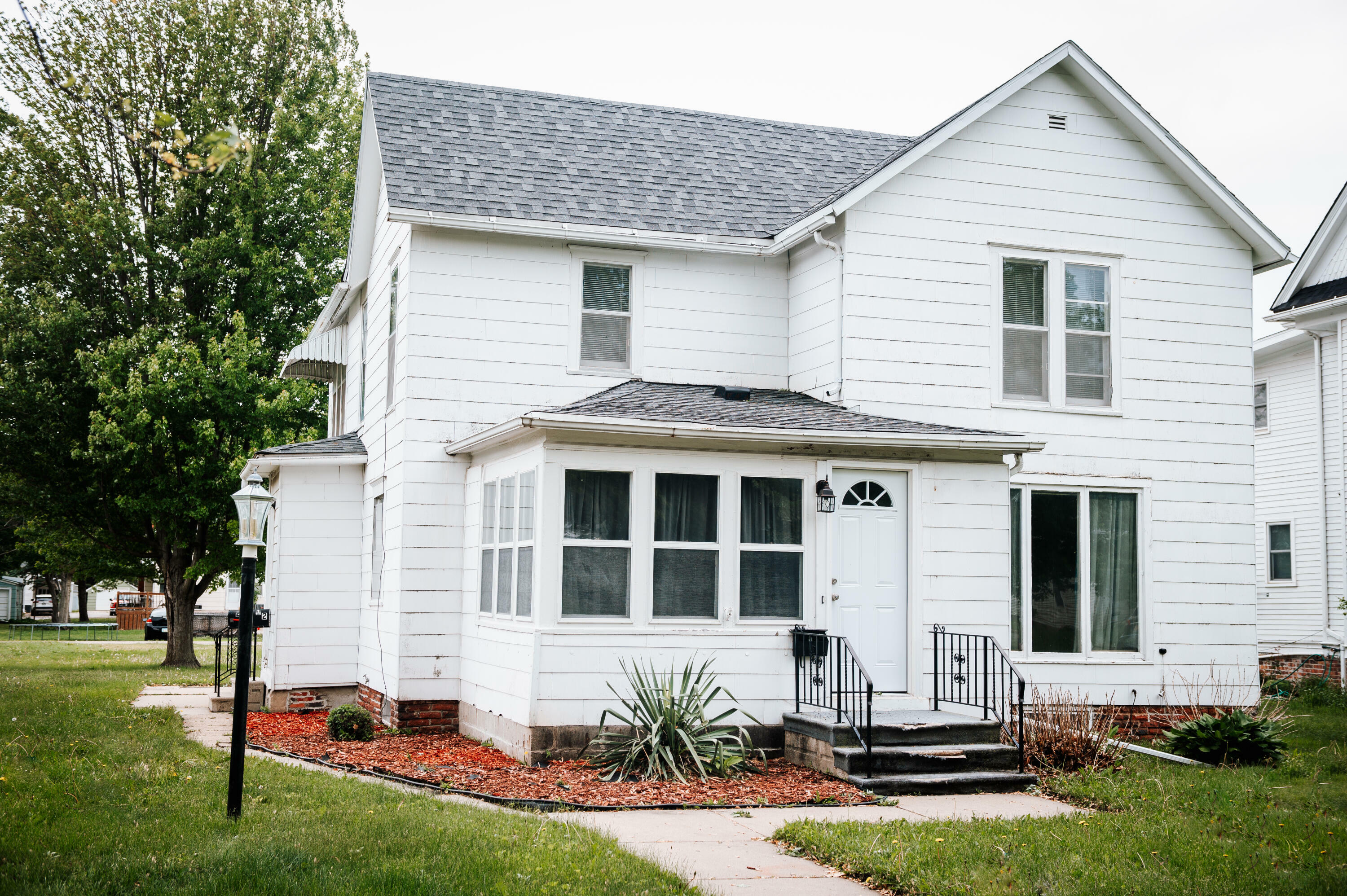 Property Photo: 215 Linn Street IA 50036