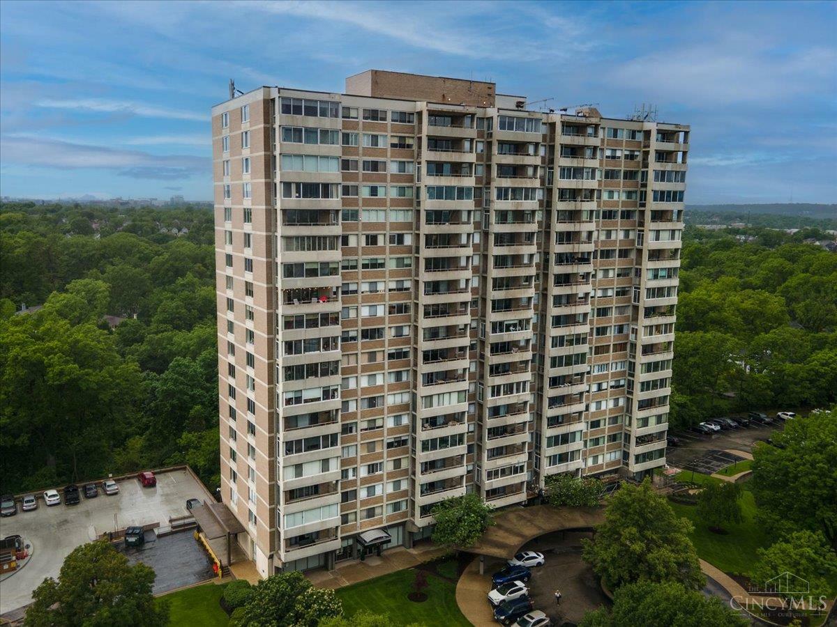 2324 Madison Road  Cincinnati OH 45208 photo