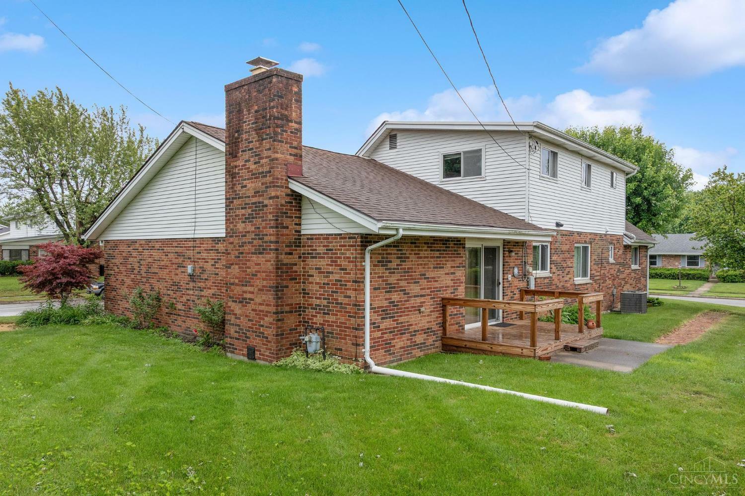 Property Photo: 1150 Mayfair Drive OH 45177