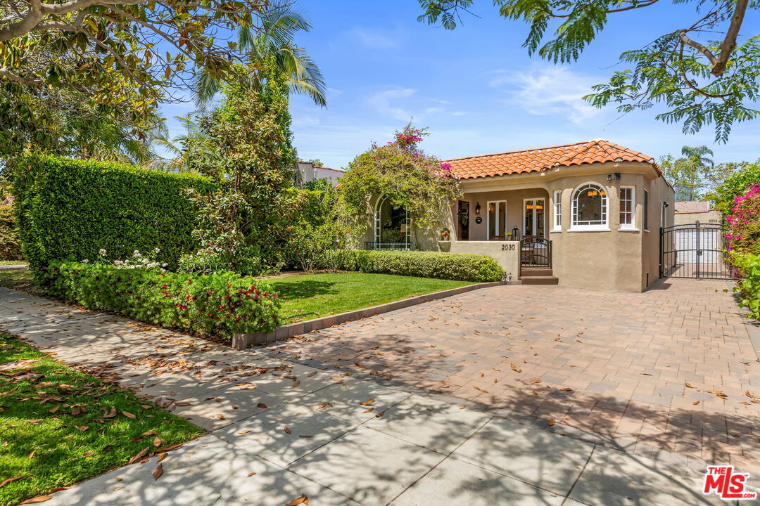 Property Photo: 2030 Overland Ave CA 90025