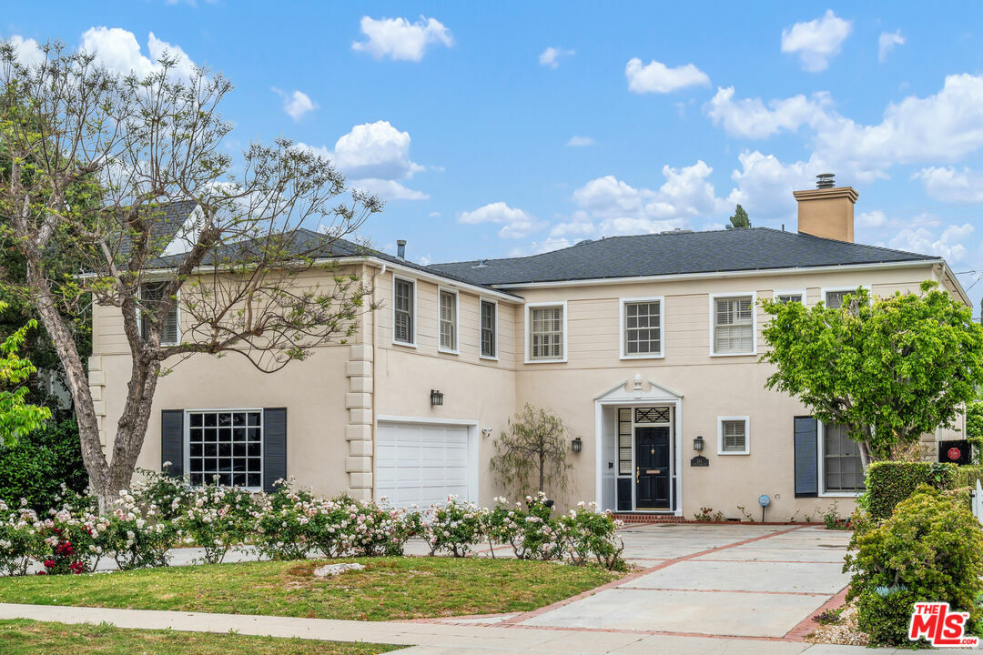 Property Photo: 234 S Roxbury Dr CA 90212