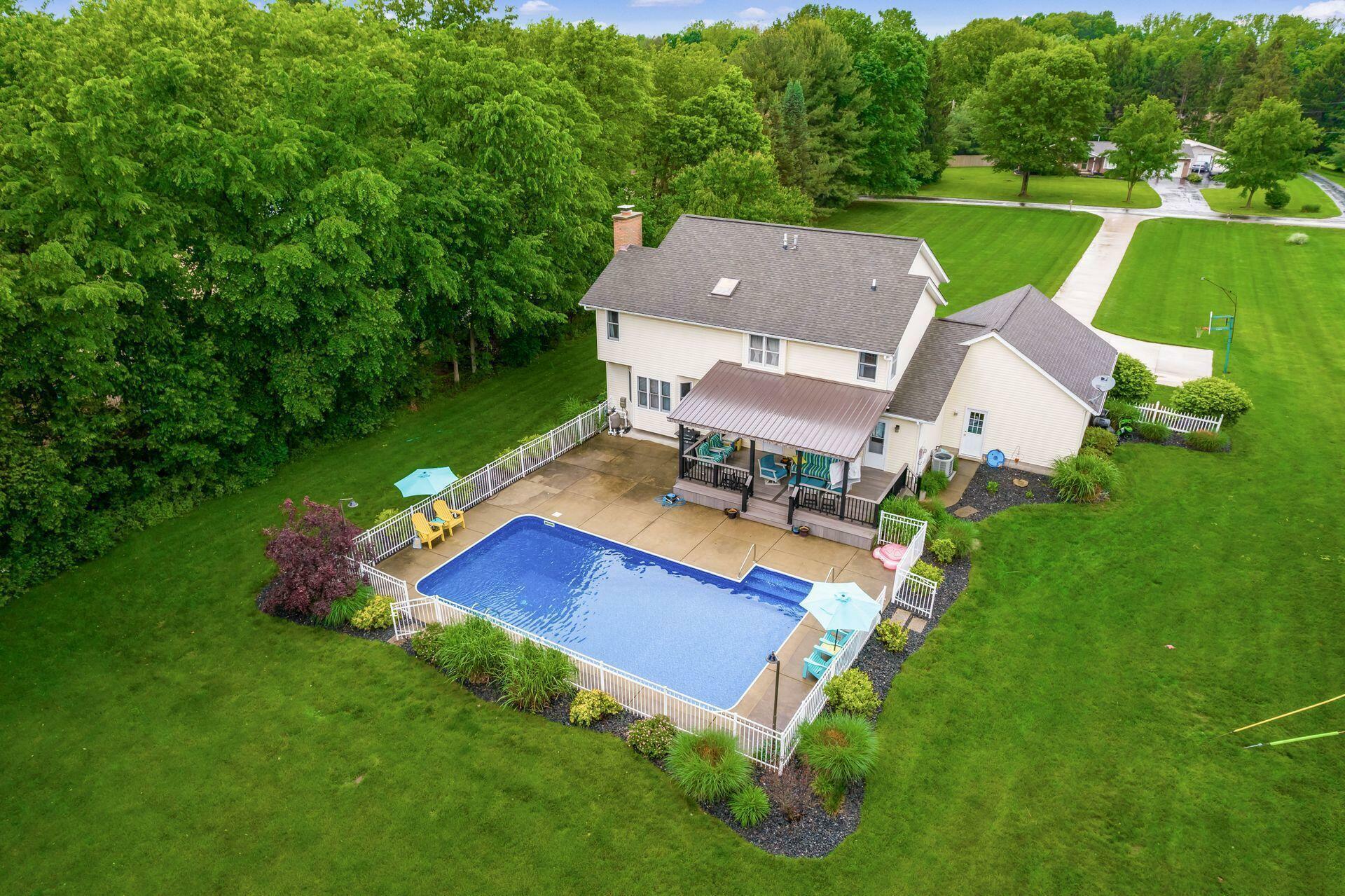 Property Photo: 1861 Ginder NW Road OH 43130