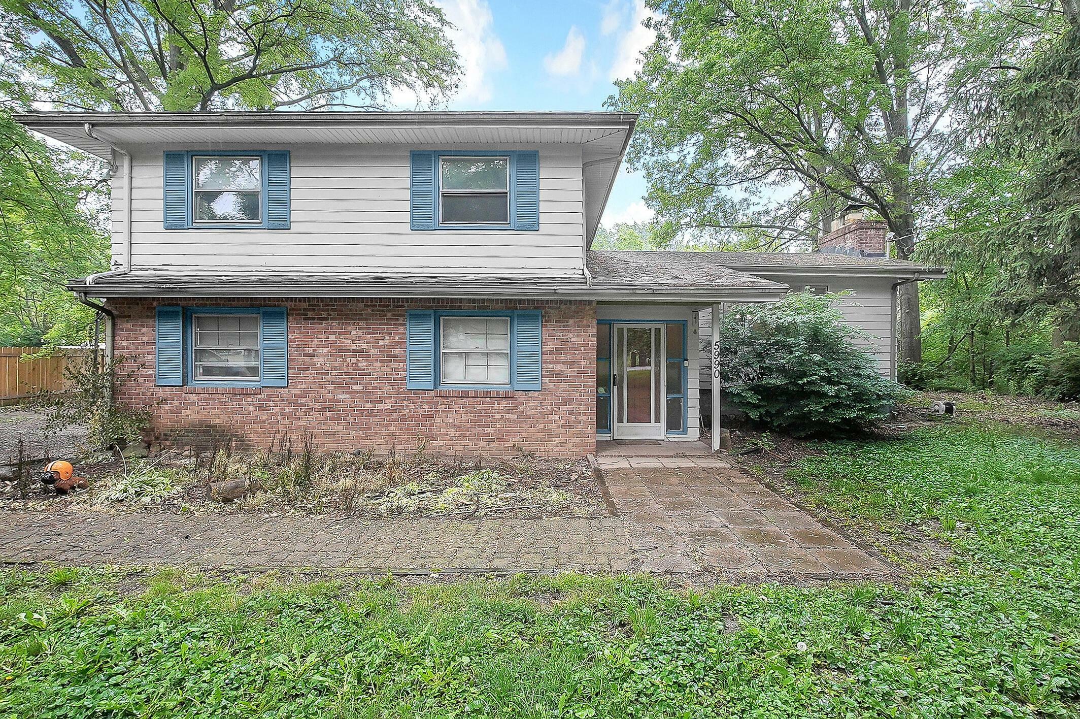 Property Photo: 5990 Roselawn Avenue OH 43232