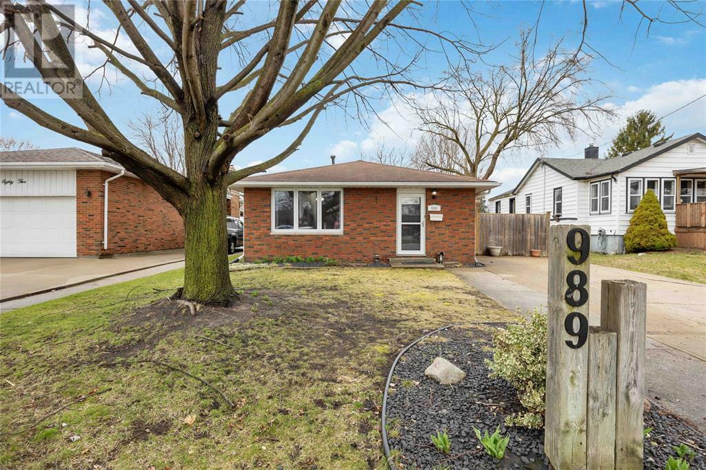 Property Photo: 989 Murphy Road ON N7S 2Y3