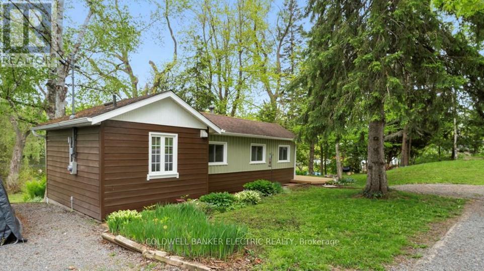 Property Photo: 979 Water Street ON K0L 3A0