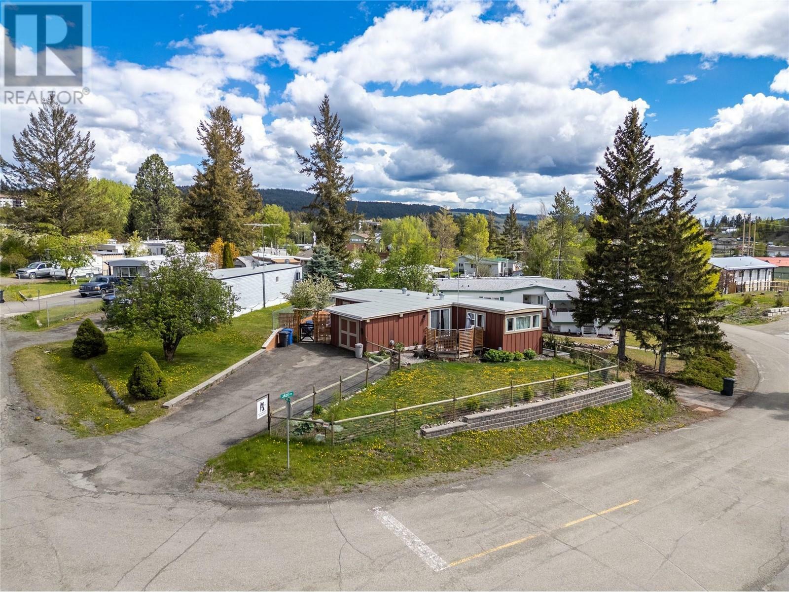 Property Photo: 9 Jade Court BC V0K 1W0