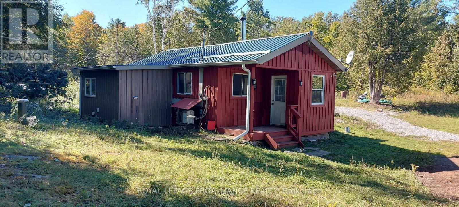 Property Photo: 812 Cleveland Road ON K0K 1Y0