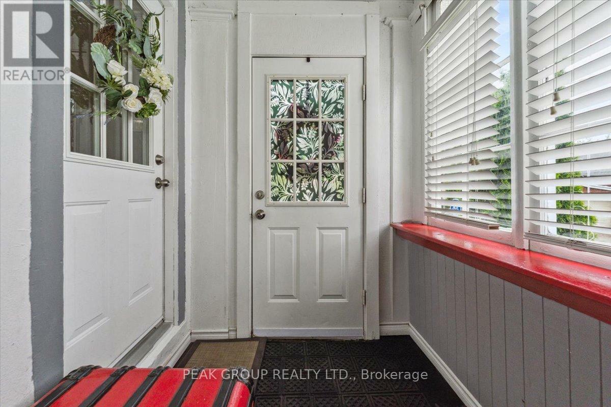 Property Photo: 26 Garnet Street ON L2M 5E8