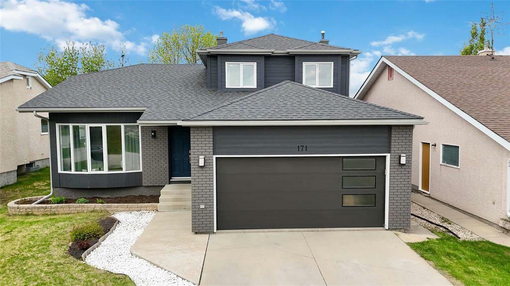 Property Photo: 171 Southbend Crescent MB R3Y 1K6