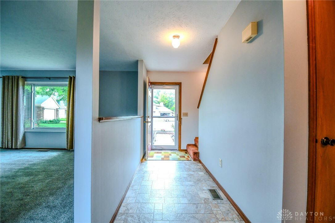 Property Photo: 1015 Brookwood Court OH 45324