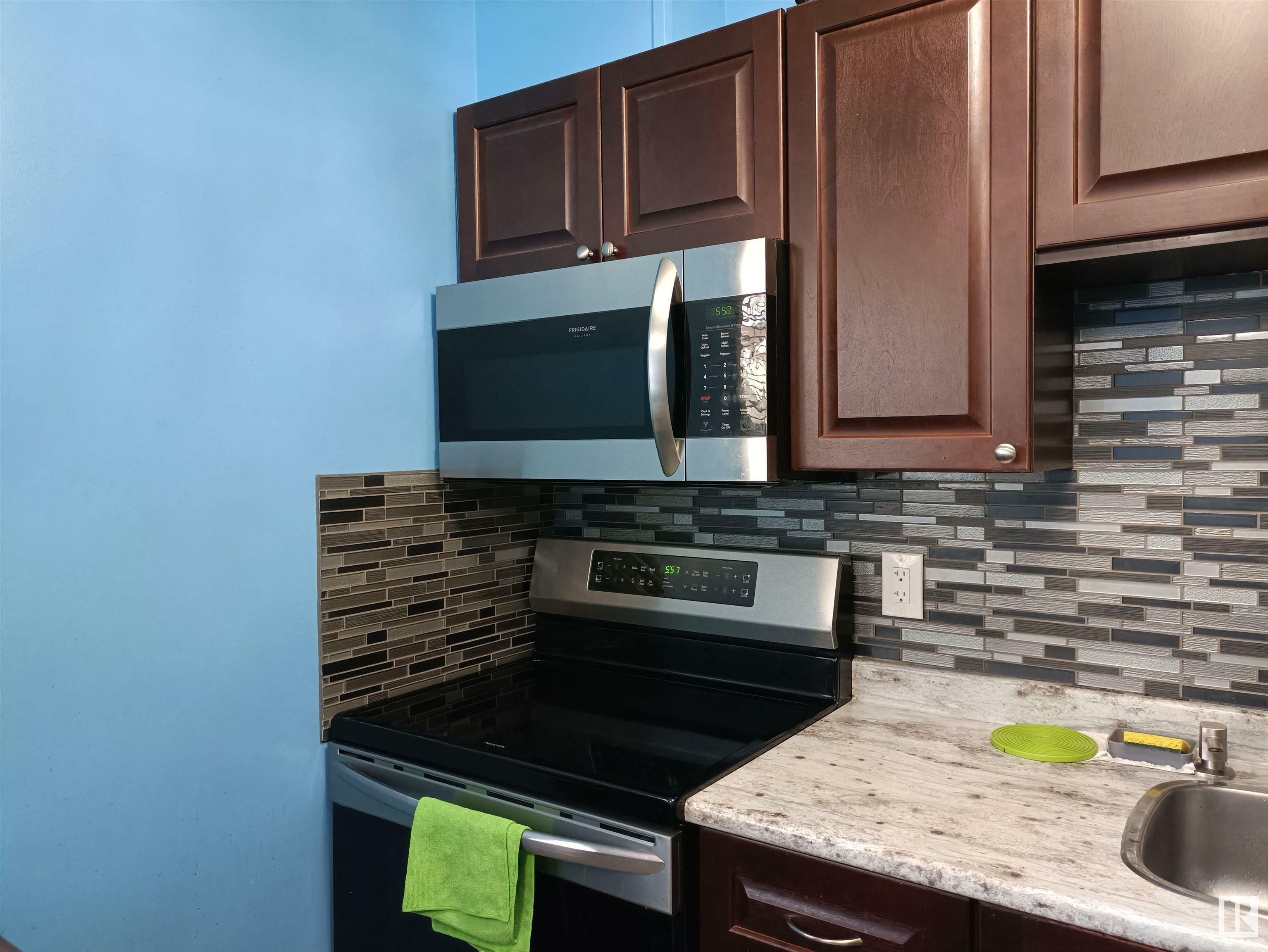 Photo de la propriété: 88 Habitat Crescent NW AB T5A 2X7