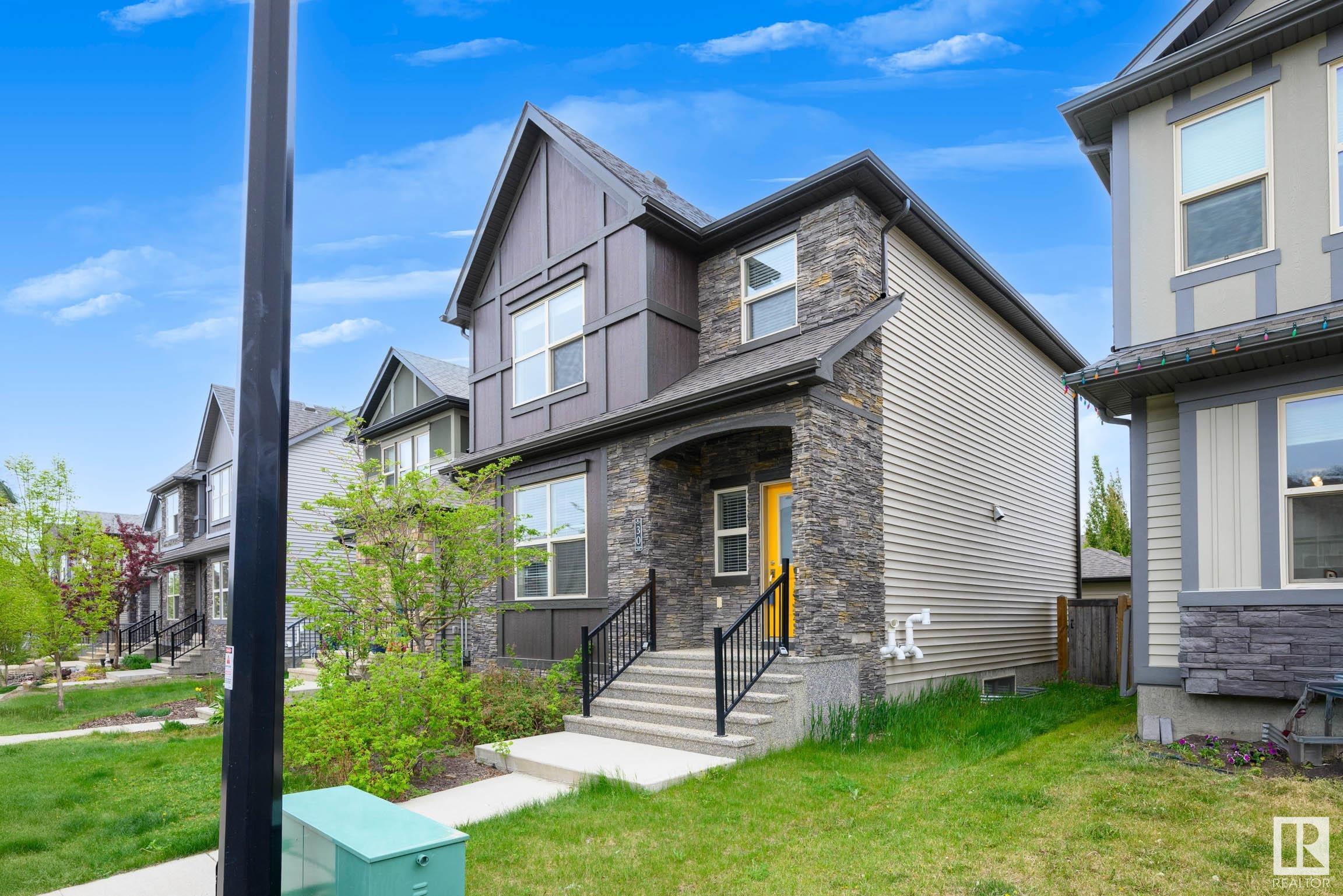 Property Photo:  30 Greenbury Manor  AB T7X 0M1 