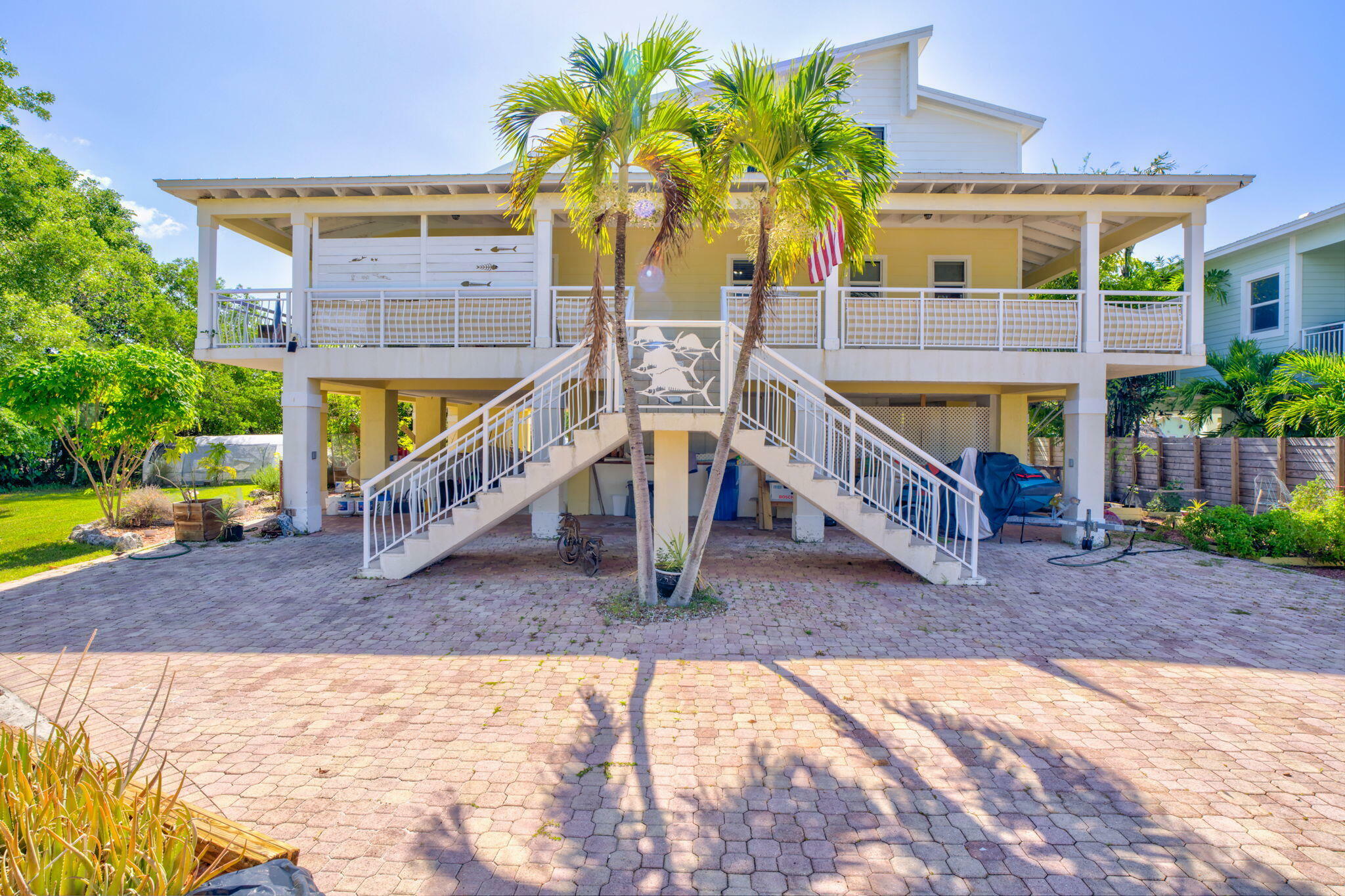 Property Photo: 894 Ellen Drive FL 33037