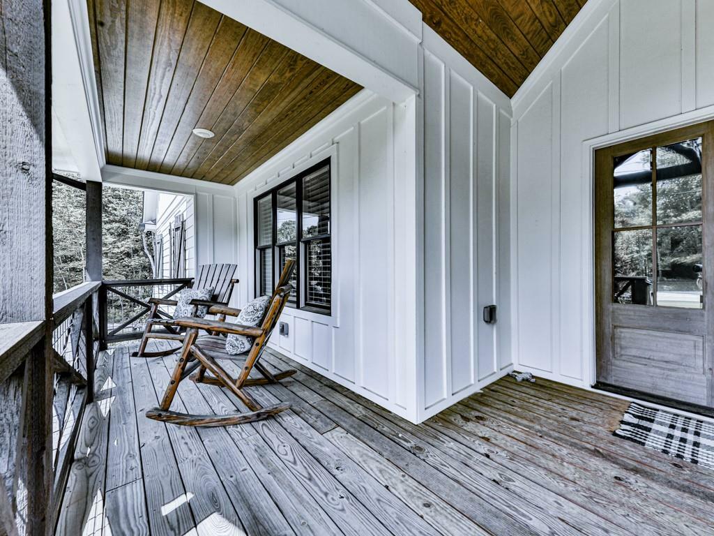 Property Photo: 971 Cable Road GA 30183