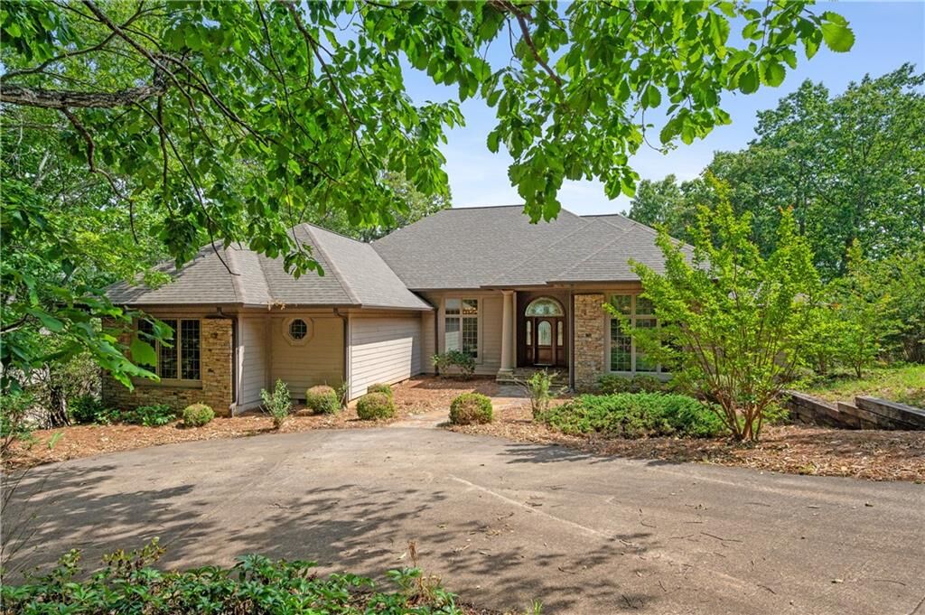 Property Photo:  267 Starcross Lane  GA 30143 