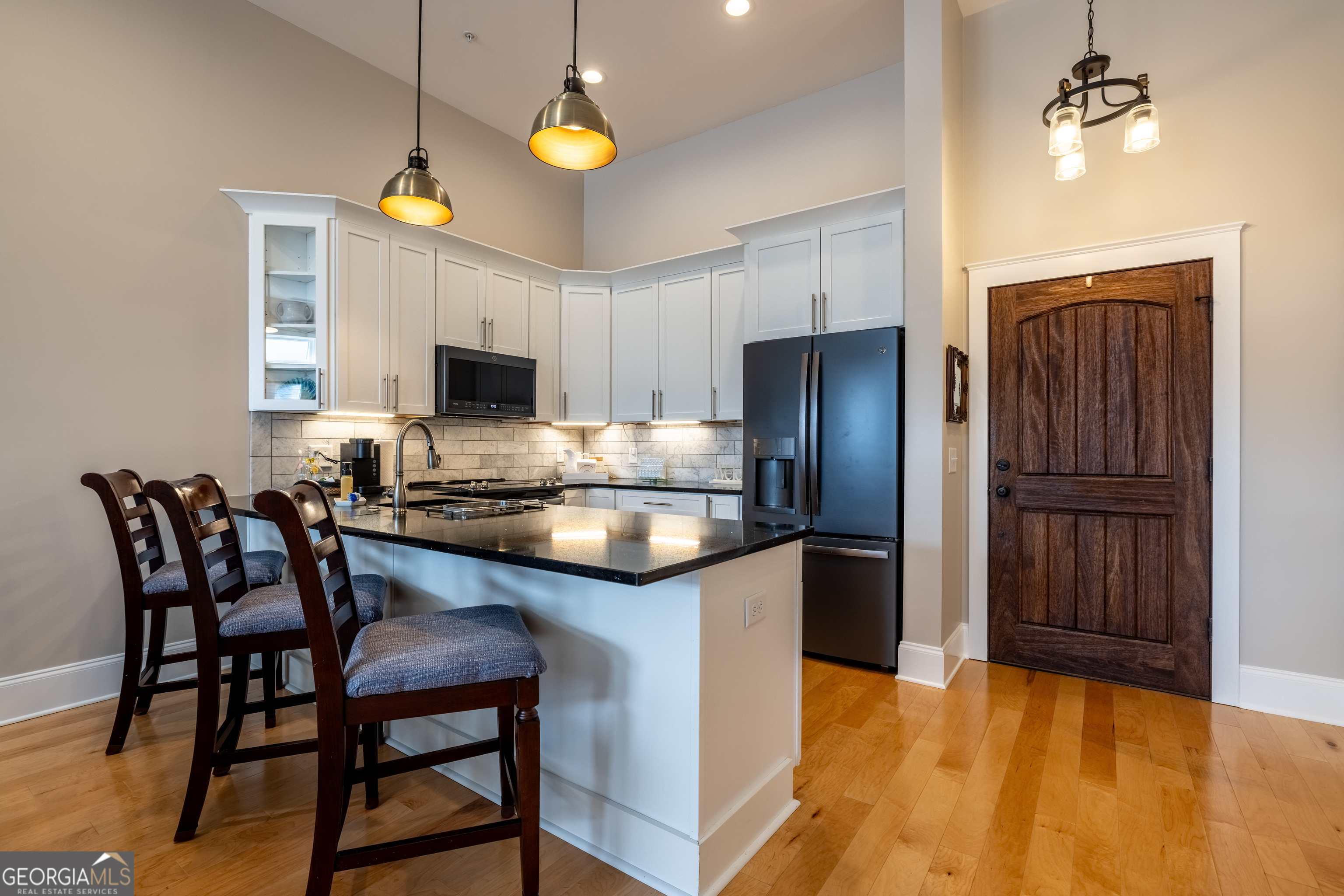 Property Photo: 1 E 3rd Avenue 302 GA 30161