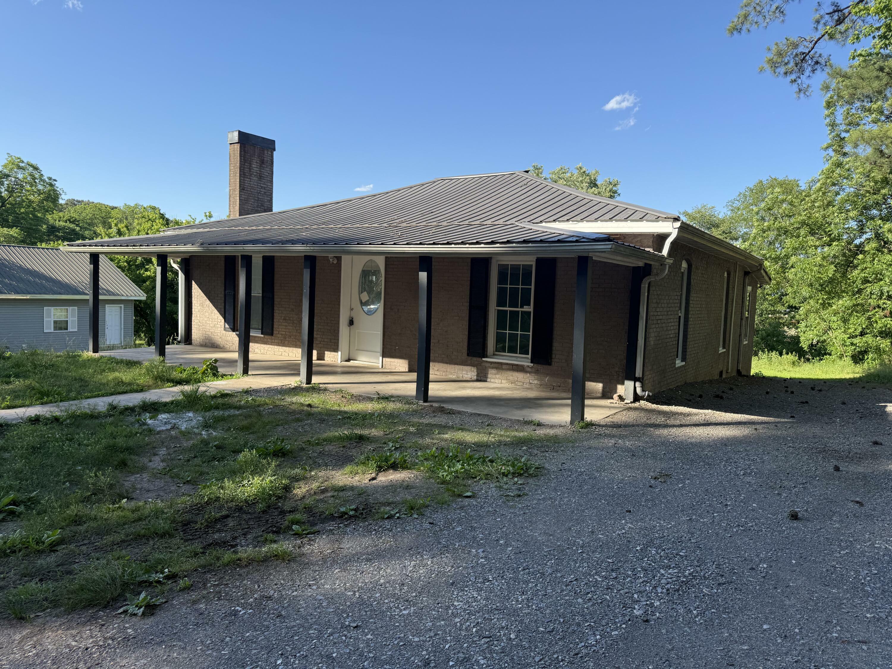 Property Photo: 608 Bleeker Street AL 35740