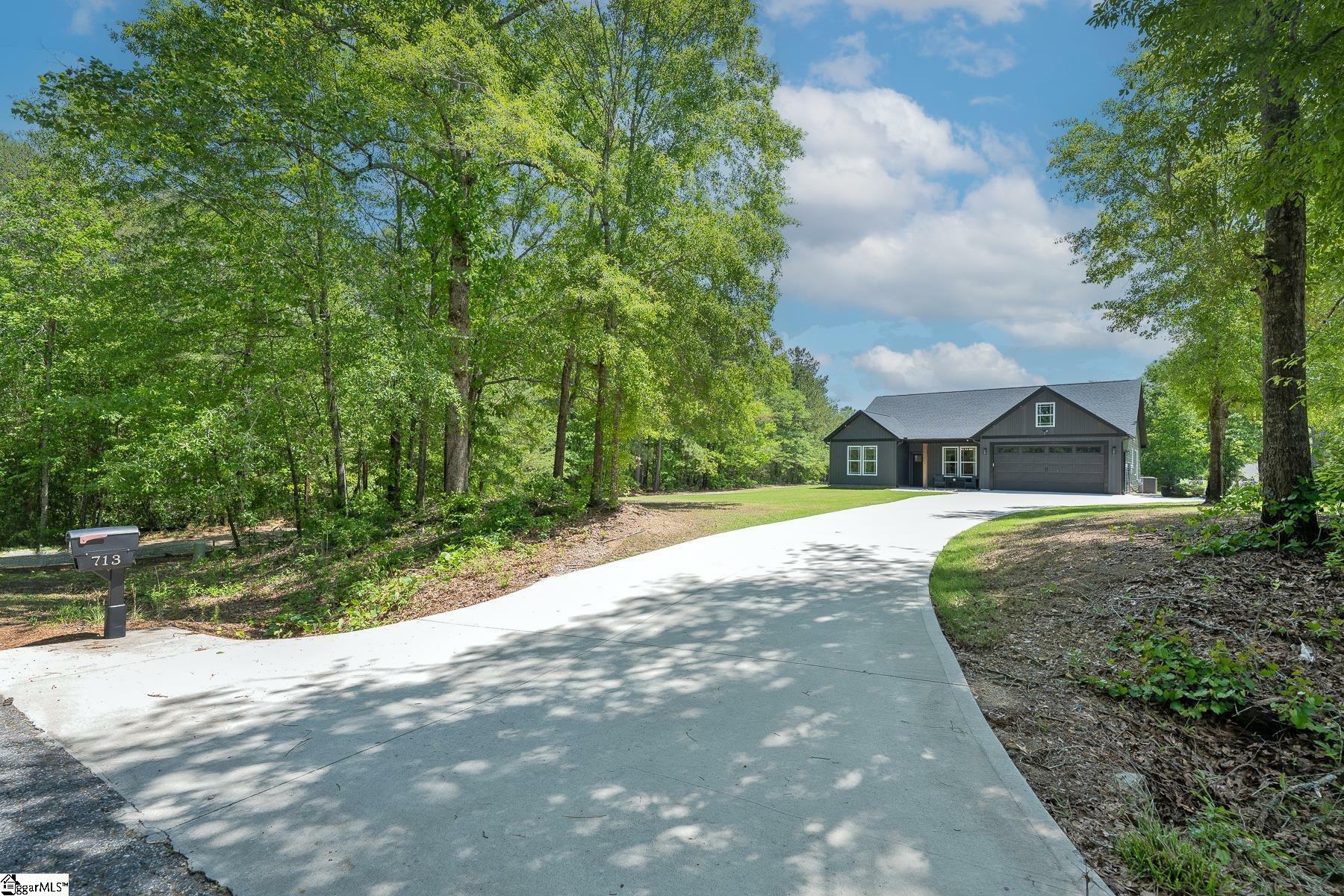 Property Photo: 713 Bradley Dill Road SC 29322