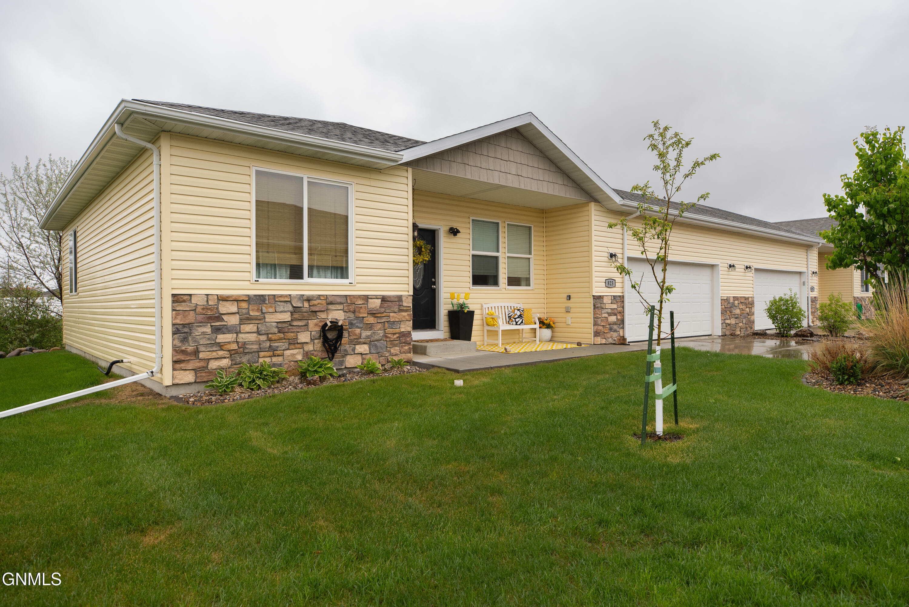 823 Canada Avenue  Bismarck ND 58503 photo