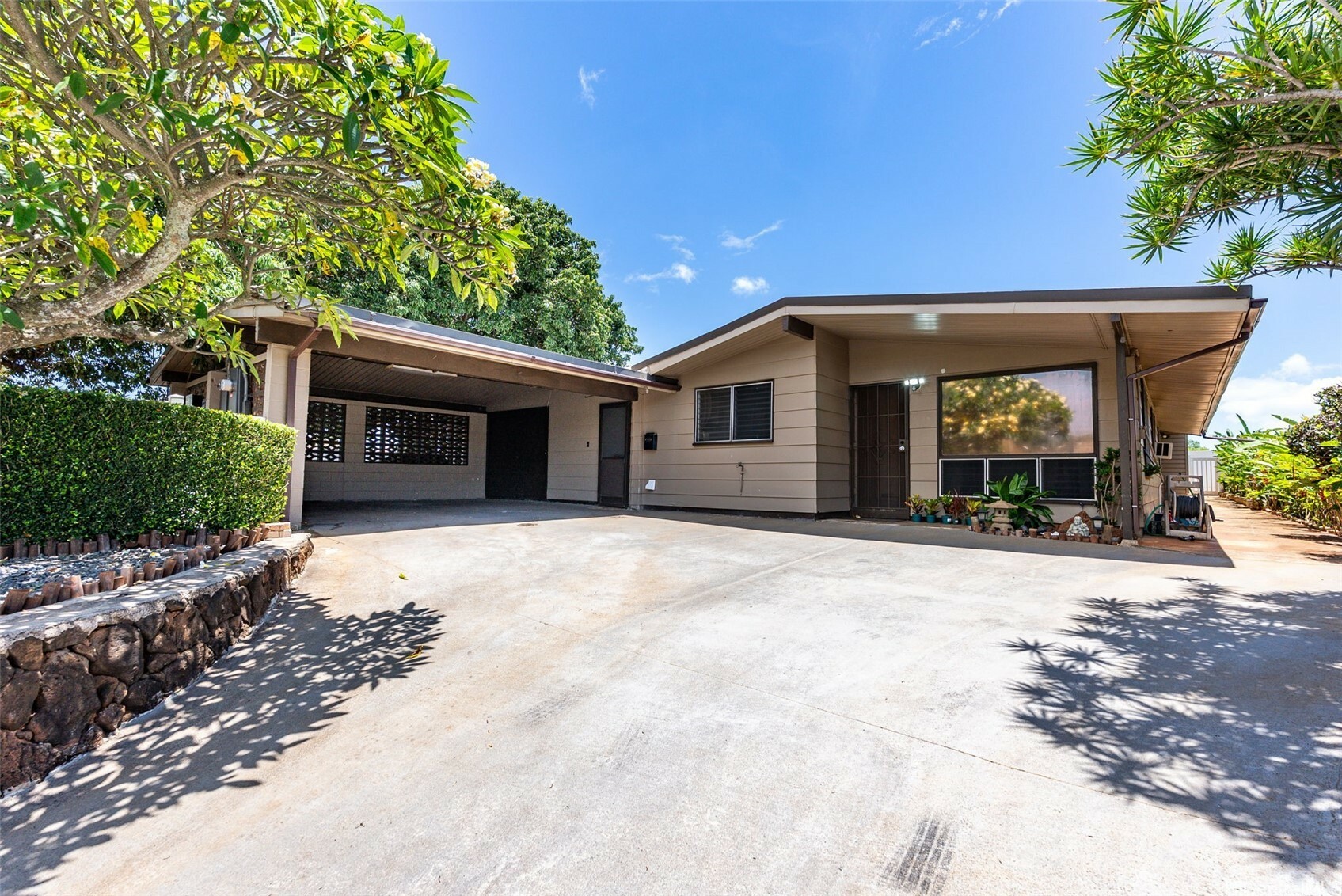 Property Photo: 98-1225 Ulune Street HI 96701