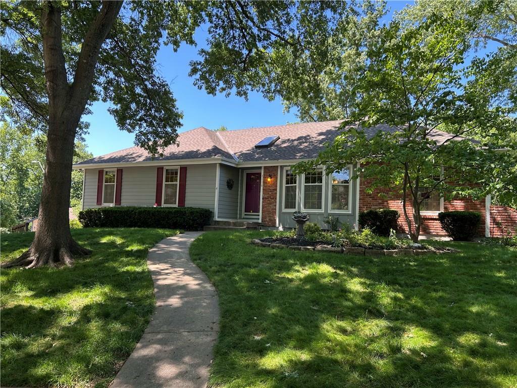 Property Photo:  6116 N Amoret Avenue  MO 64151 