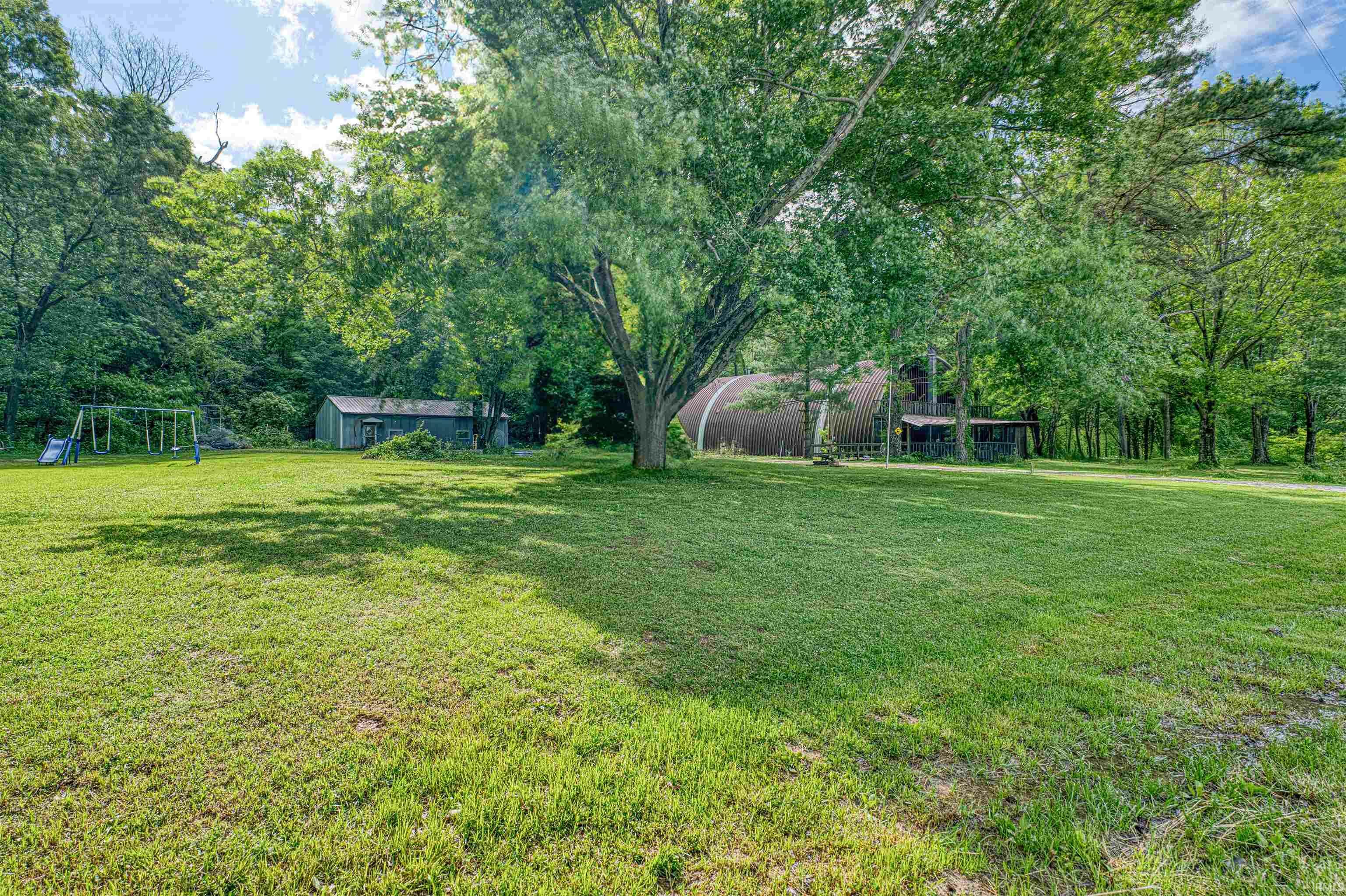 Property Photo: 7237 S Co Rd 100 E IN 47660
