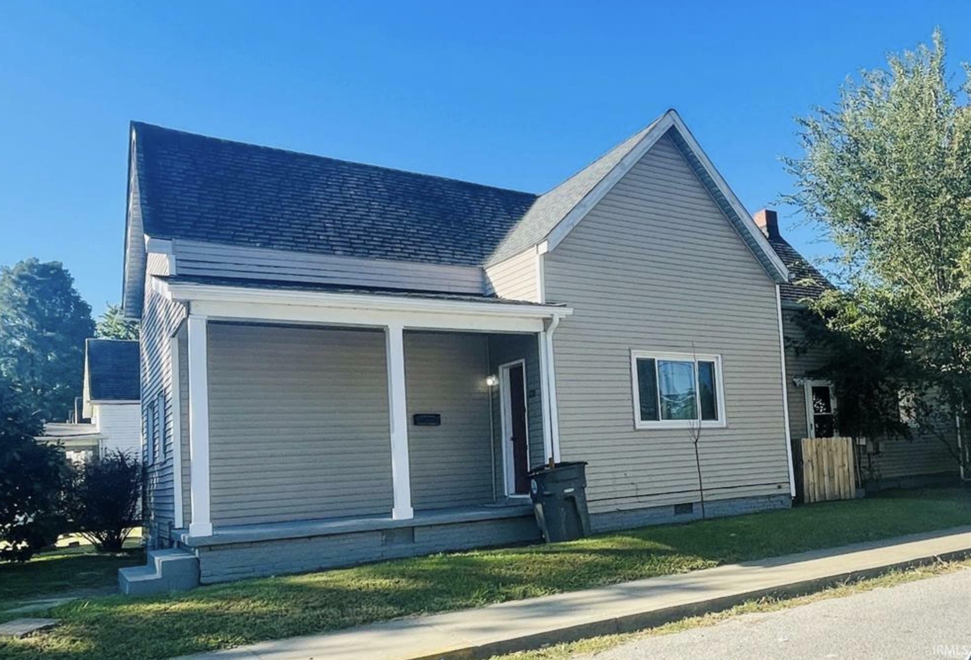 Property Photo:  1120 N 2nd Avenue  IN 47710-1952 