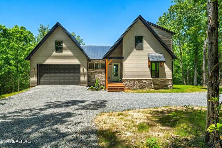 597 Goins Hill Rd  Ten Mile TN 37880 photo