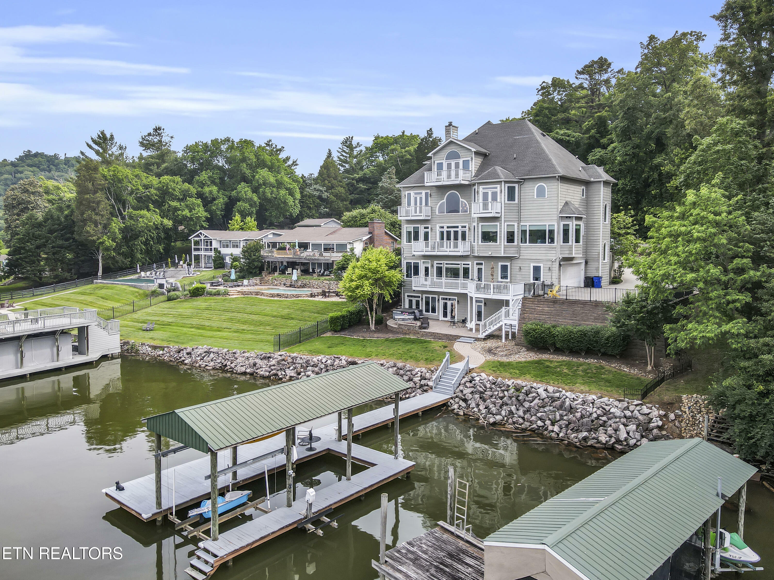 Property Photo: 3127 Keller Bend Rd TN 37922