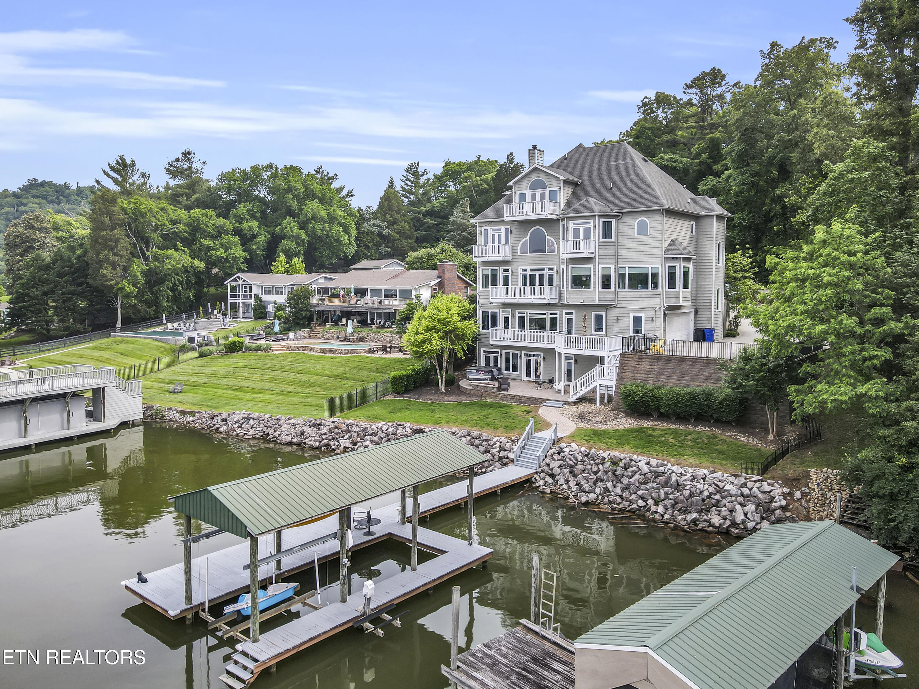 Property Photo: 3127 Keller Bend Rd TN 37922