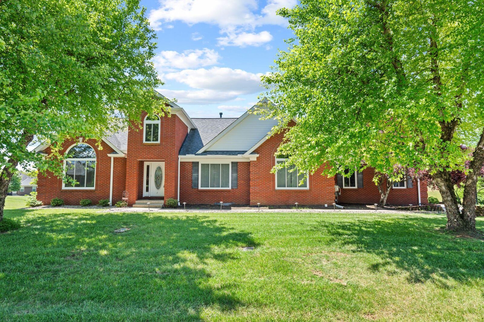 Property Photo:  126 Deep Springs Drive  KY 40004 