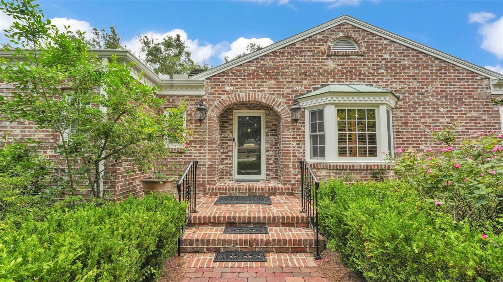 Property Photo: 323 E Belvedere Street FL 33803