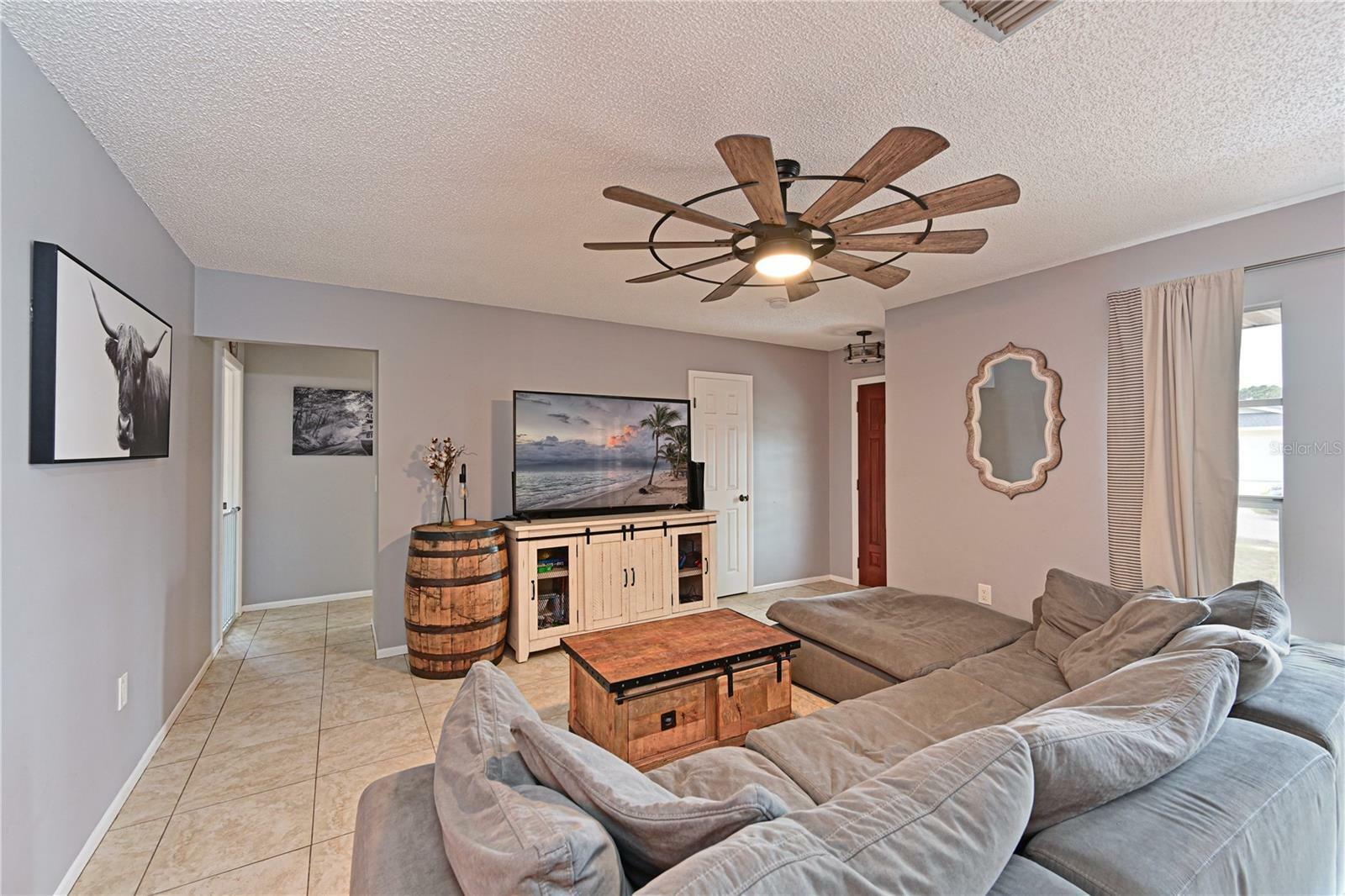 Property Photo: 3417 49th Street W FL 34209