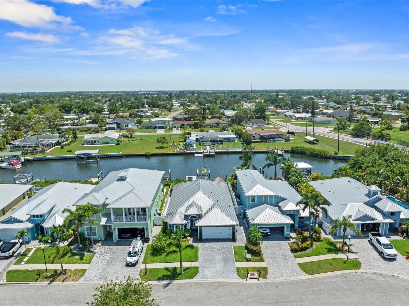 Property Photo: 574 Bimini Bay Boulevard FL 33572