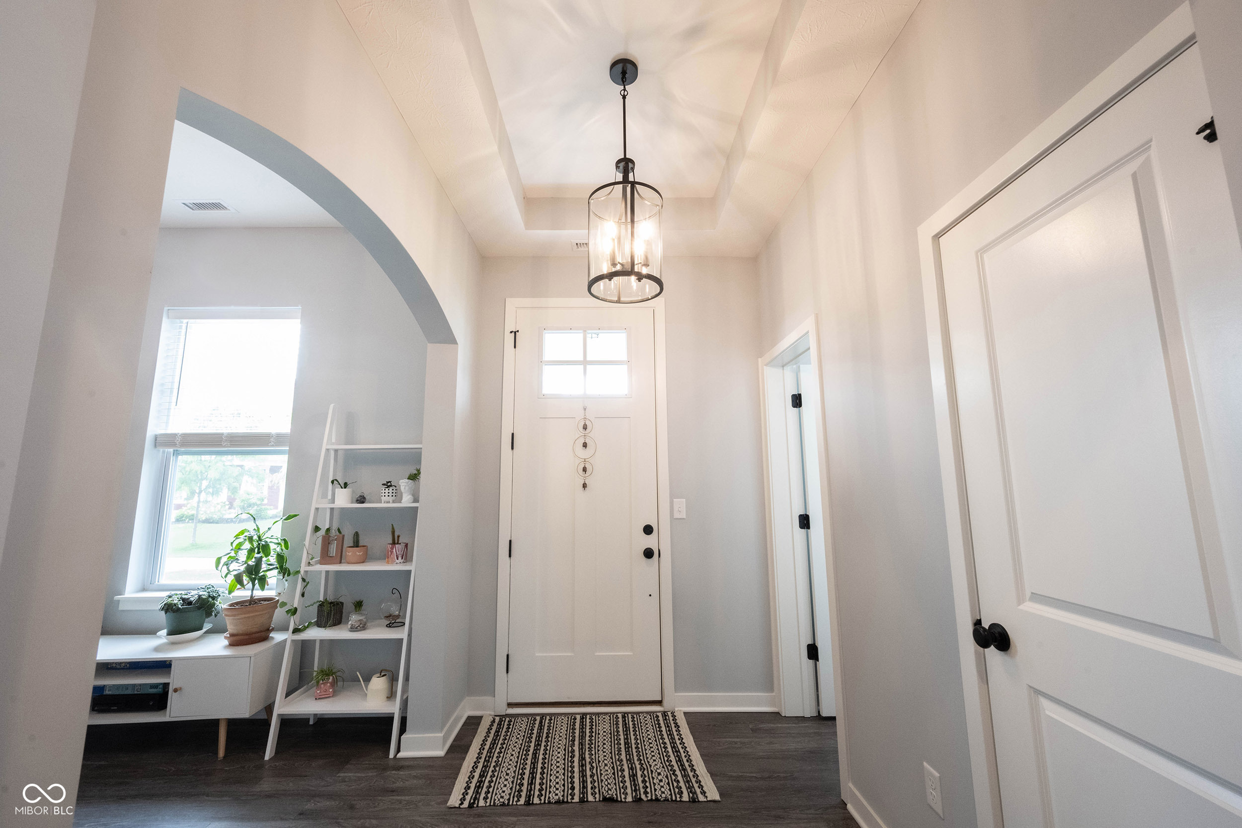Property Photo: 1534 Cloverdon Drive IN 46074