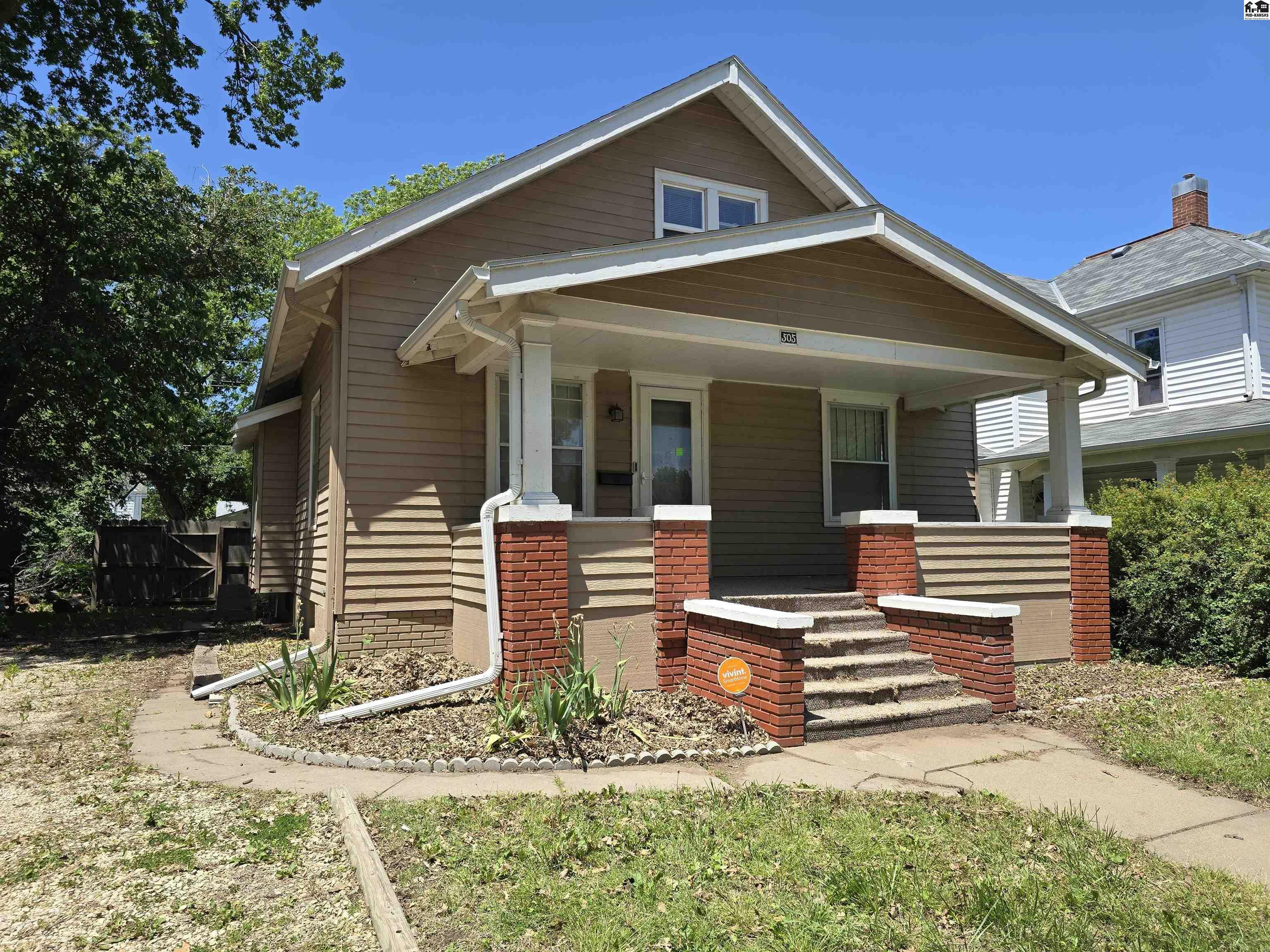 Property Photo: 505 N Oak St KS 67460-3439